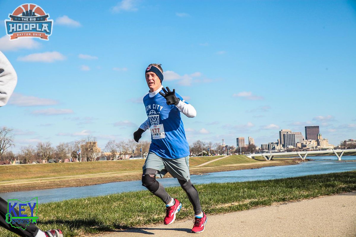 RunKeySports's tweet photo. Hands up if you're ready for the @DaytonHoopla #FourMiler! If you're not already registered, do so at @itsyourrace and be part of the excitement in March as Dayton, Ohio tips-off the madness! #TheRoadStartsHere
Register: https://t.co/bWYHSn2LFS
Photo credit: @mikecimages https://t.co/NbqARqRHru