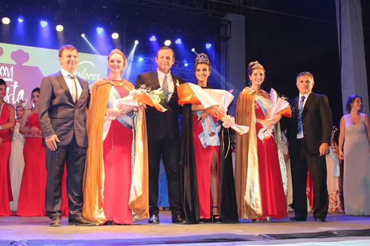 CamiloEtcheva's tweet photo. La XXVI Fiesta Nacional de la Guitarra tiene su Reina: La elegida fue Rosa Antonella Ibarguren; la 1° Princesa, Ana Paula Conte; y la 2° Princesa, Morena Puig https://t.co/qRWbKpngtz
