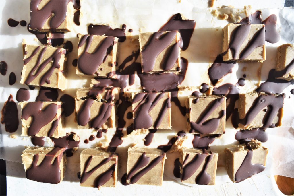 Sunflower Butter Fudge sweetlesswheatless.com/2018/03/sunflo…