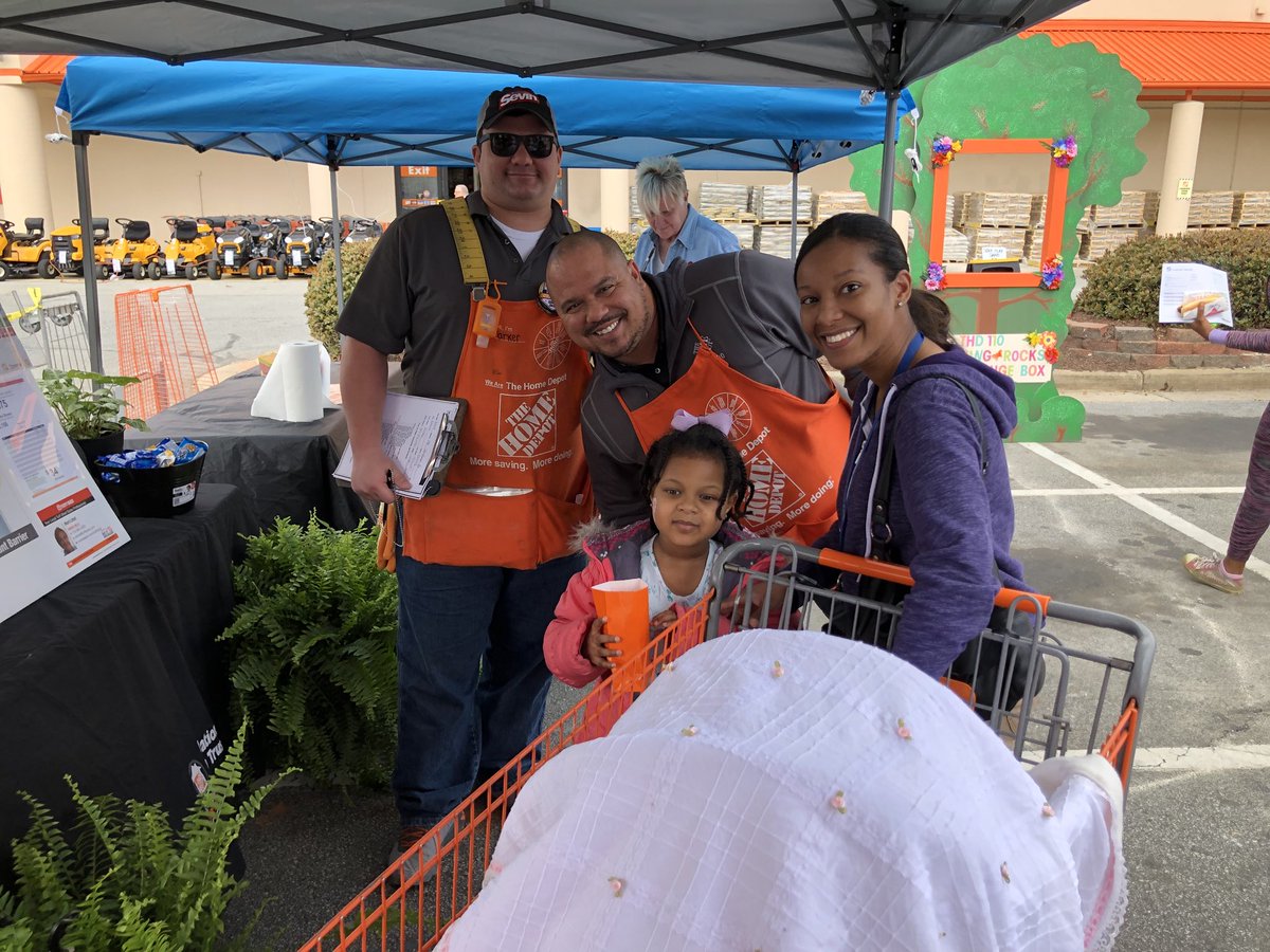 Our Grand Slam Service Weekend was a GREAT success #FestivalInTheParkingLot #110Wins #serviceleads @ldoneal42 <a href="/CharlesWFisher/">Charles Fisher</a> <a href="/dycallender/">Denise Callender</a> <a href="/TTessier1234/">Teresa Tessier</a> @CareyNine @ChrisBergHD <a href="/elisiatumHD/">Elisia Tummings</a>
