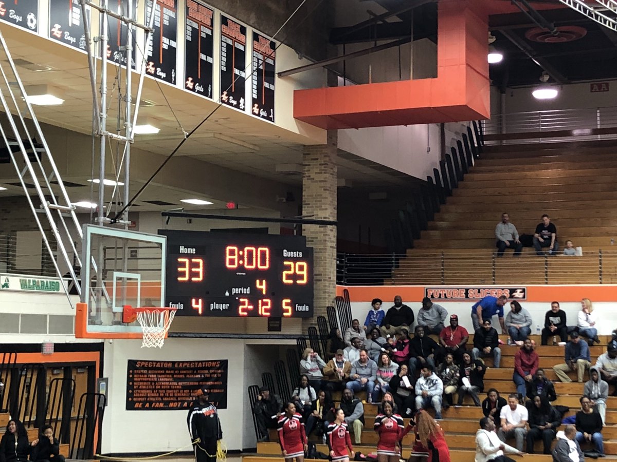 CalumetNewTech's tweet photo. Warriors up going into the 4th quarter, 33-29! Let’s do@this! #warriorpride https://t.co/HtczFOoE6a