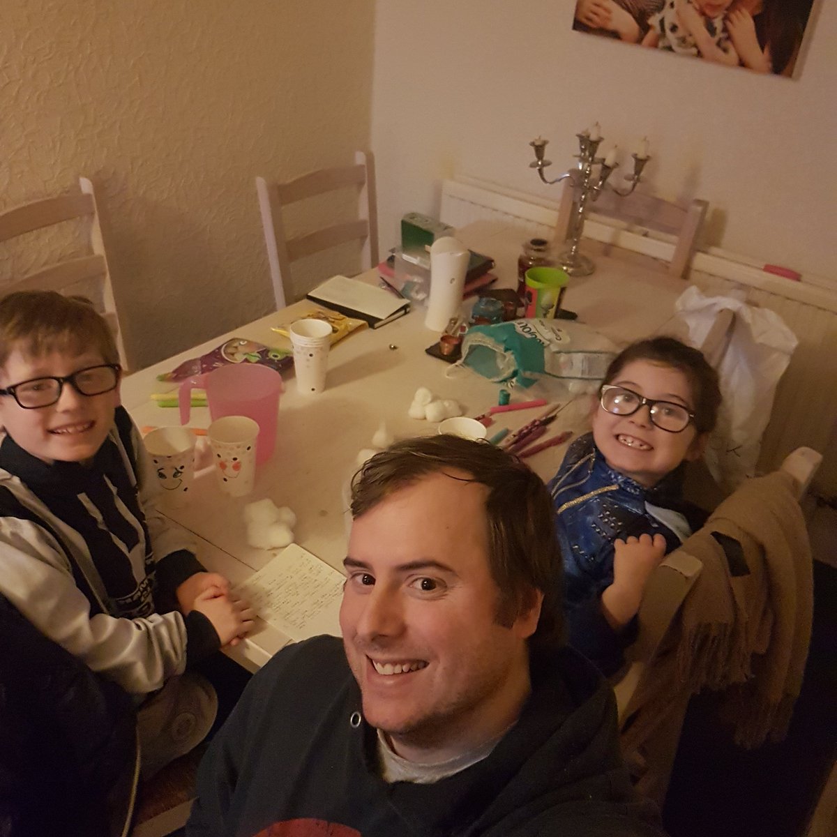 TheRealMeK83's tweet image. @BusbyPrimary @cakey83 #sciencefun #homeexperiments watercress germination and growing jelly babies