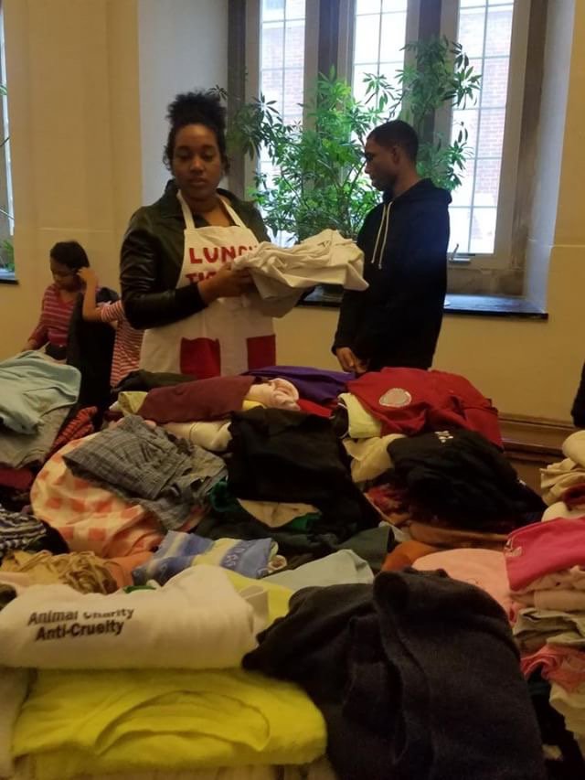 SBD_SelinaC's tweet image. East High #SENIORS sacrificed their Saturday to make a difference with a day of Community Service at a local Soup Kitchen! I couldn't be more proud.... It's the little things that have the GREATEST #IMPACT #FellowsACHIEVE💪🏾❤️