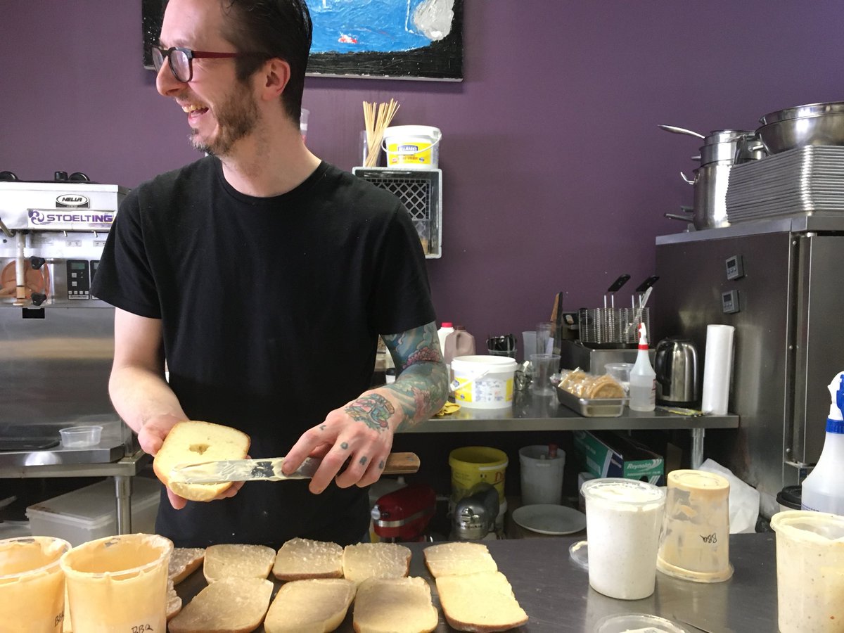 myfirstjared's tweet photo. Farewell to @HollandsCake! Thanks for all the deliciousness! https://t.co/MD36Y5Zq3e