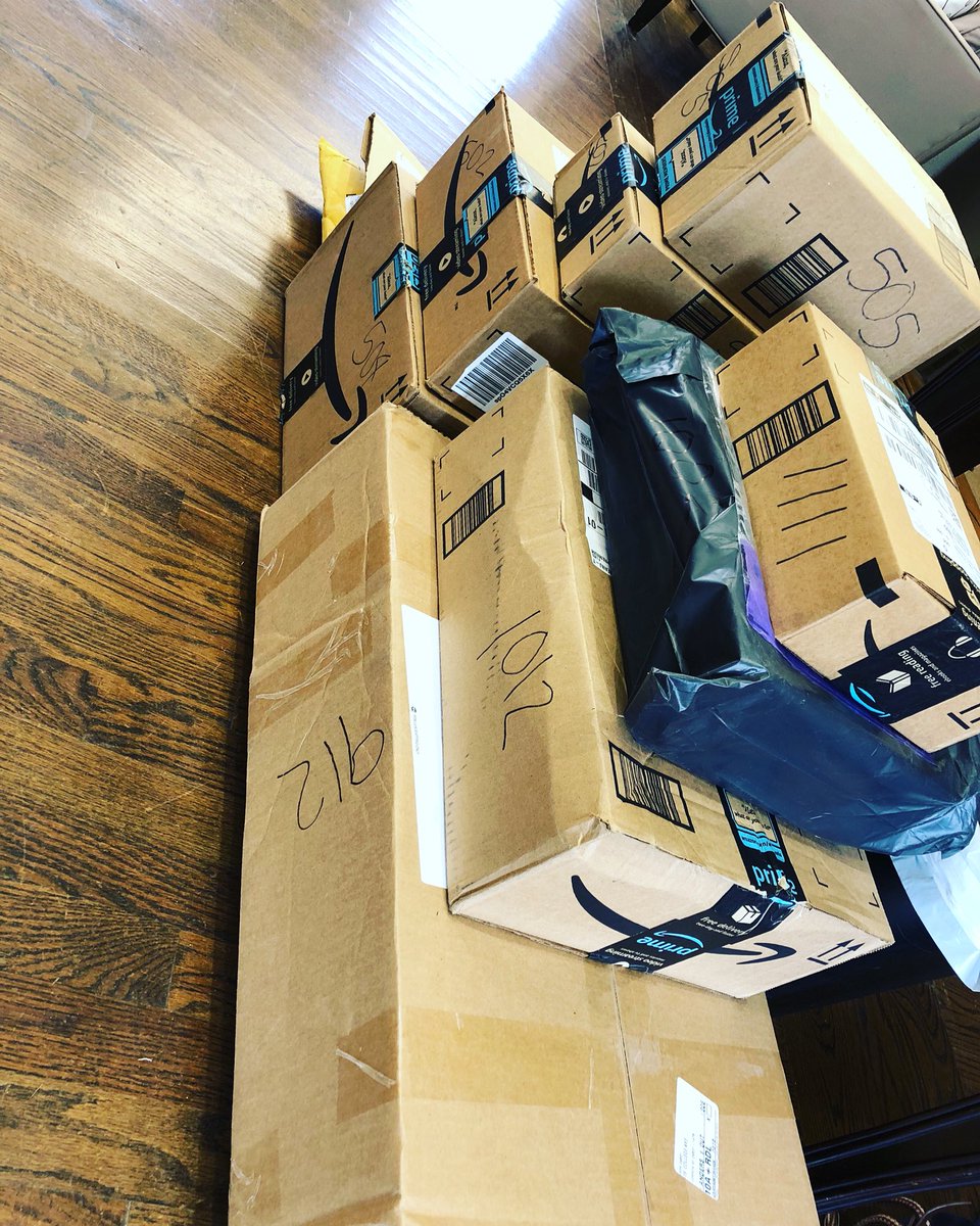 ClemsonEdge's tweet image. A new shipment of packages just came 📦📩 ! We are closed Sunday, so we want to encourage everyone to come pick up their packages today while we are open. We will resume normal business hour Monday morning at 9am sharp! #cevclemson #yougotapackage