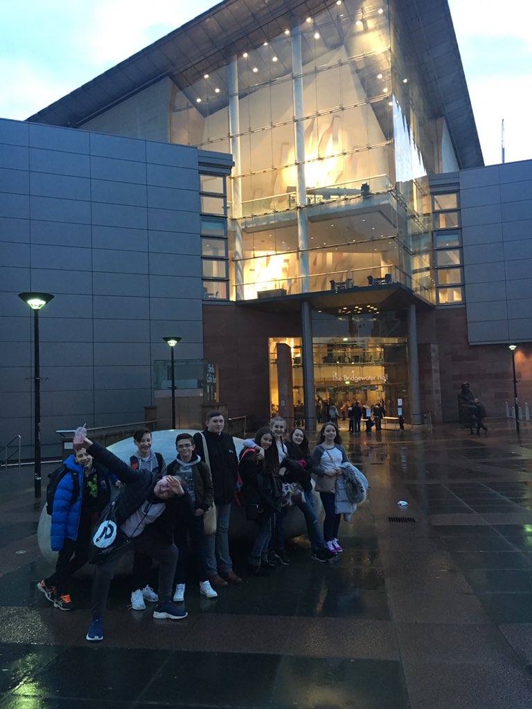 MrsJacksonMusic's tweet photo. Final stop after an inspiring afternoon at the RNCM, Sci-Fi classics concert at the @BridgewaterHall performed by the @the_halle #johnwilliams #epicgig  @walbottlecampus @PERFDPEM https://t.co/C2VdAwiFZZ