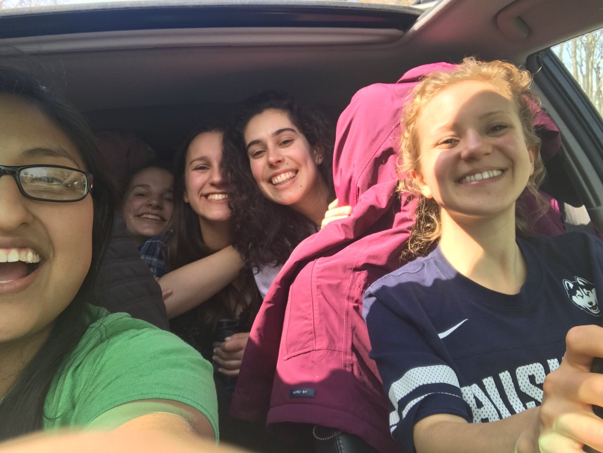 UCWUltimate's tweet photo. Lizβs meatball mobile is THRIVING. Have you seen anything cuter?!? Lemme know. Canβt wait to see them on the beach in a few hours!!! #theylikemeat #andballs #springbreakbeeeeetch #dale #cutestcar https://t.co/4p44fjHbiE