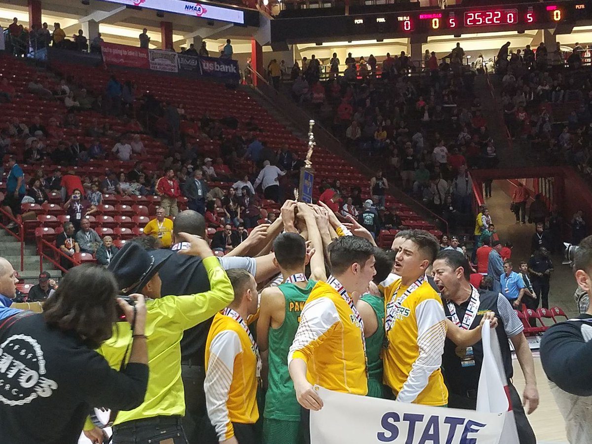 lasvegasoptic's tweet photo. Smile, @PecosBBall Panthers. Your community is very proud of you. #NMAA #nmpreps #BackToBack @dbaca32 @bigeye2 https://t.co/AKXFjbNmI7