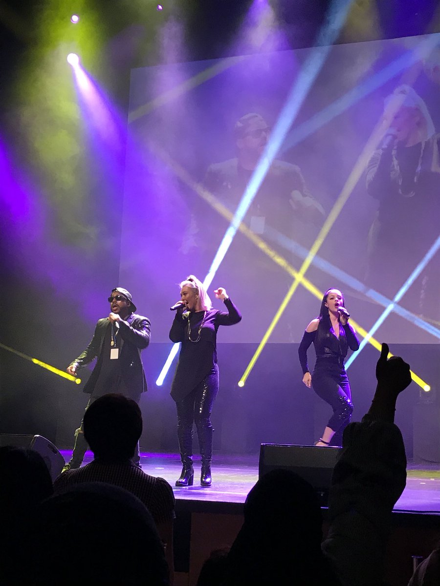 Here’s <a href="/SClub7/">S Club 7</a>’s <a href="/joomeara/">Jo O’Meara</a>, <a href="/realtinab1/">Tina Barrett</a> and <a href="/BradleyMcIntosh/">Bradley Mcintosh</a> bringing down the house tonight. S Club is a personal favourite of mine - Have You Ever was an anthem for me at one point in my life! 💃🏻 #SClub7 #SClub3