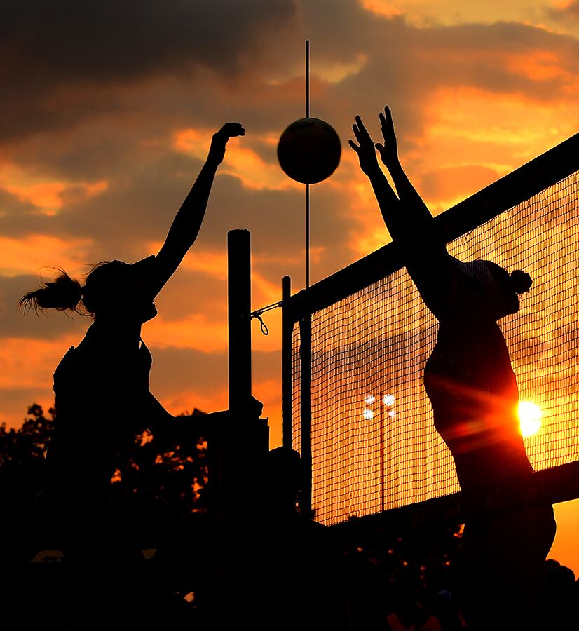 Don't forget to turn your clocks one hour forward tonight as #DaylightSavings starts at 2am! Who wouldn't want one extra hour of sun 😎☀️