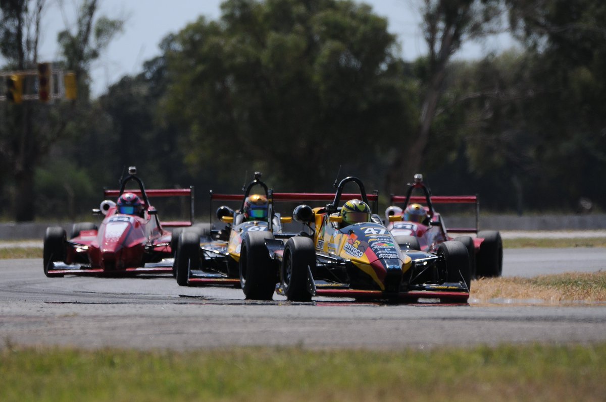 fr_pluscba's tweet photo. #FRPlus
¡Facundo Aldrighetti logró la pole position en Río Cuarto! 🏁 https://t.co/aedFawPo5p