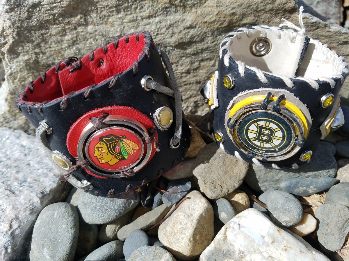 #representyourteam #oneofakind #handmade #leather #cuffs #itakeprideinmywork #handstitched #handcutleather #accents #signedanddated #mypassion #ishipstuffanywhere #stageware #rockinthecuffs #2018cuffs #madeinri @NHLBruins @NHLBlackhawks