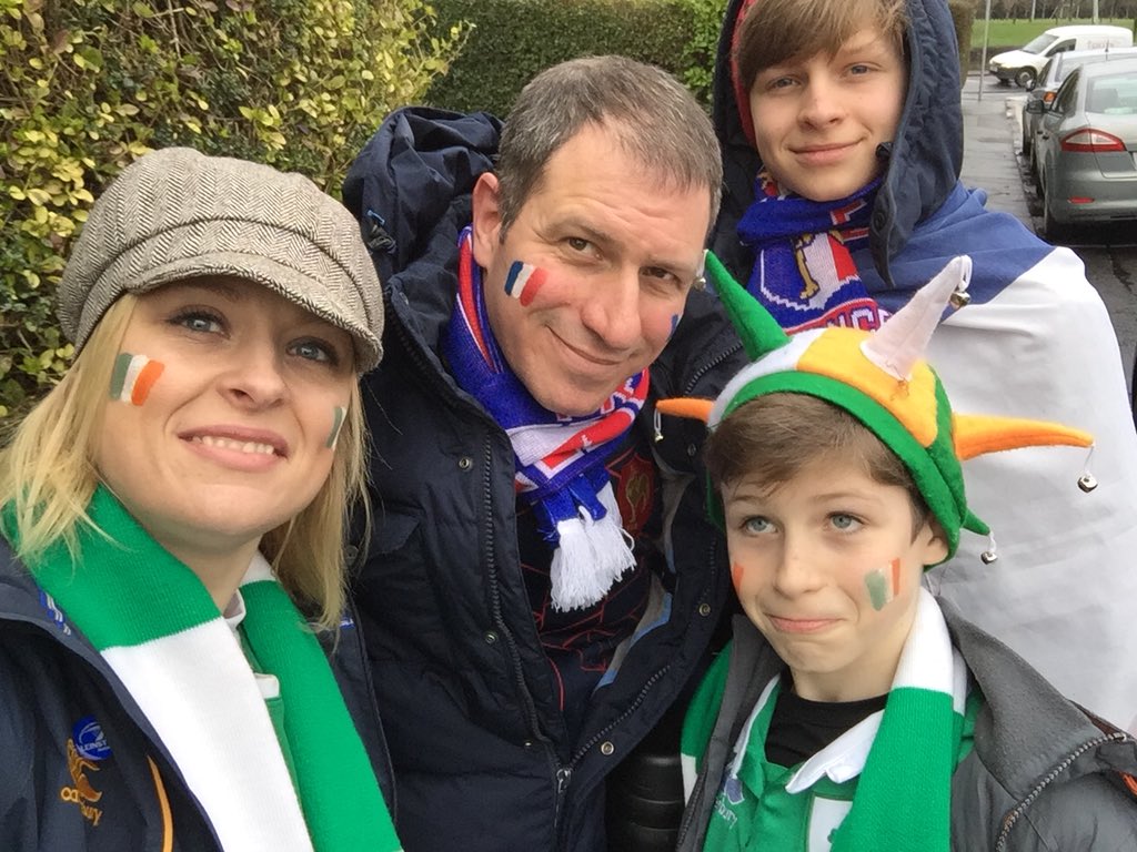 SharonLvalensi's tweet photo. @SixNationsRugby @OLSCRugby @IrishRugby Both sides of my family very happy today! #BeatingEngland #Winning6Nations https://t.co/JGeqJtCIut