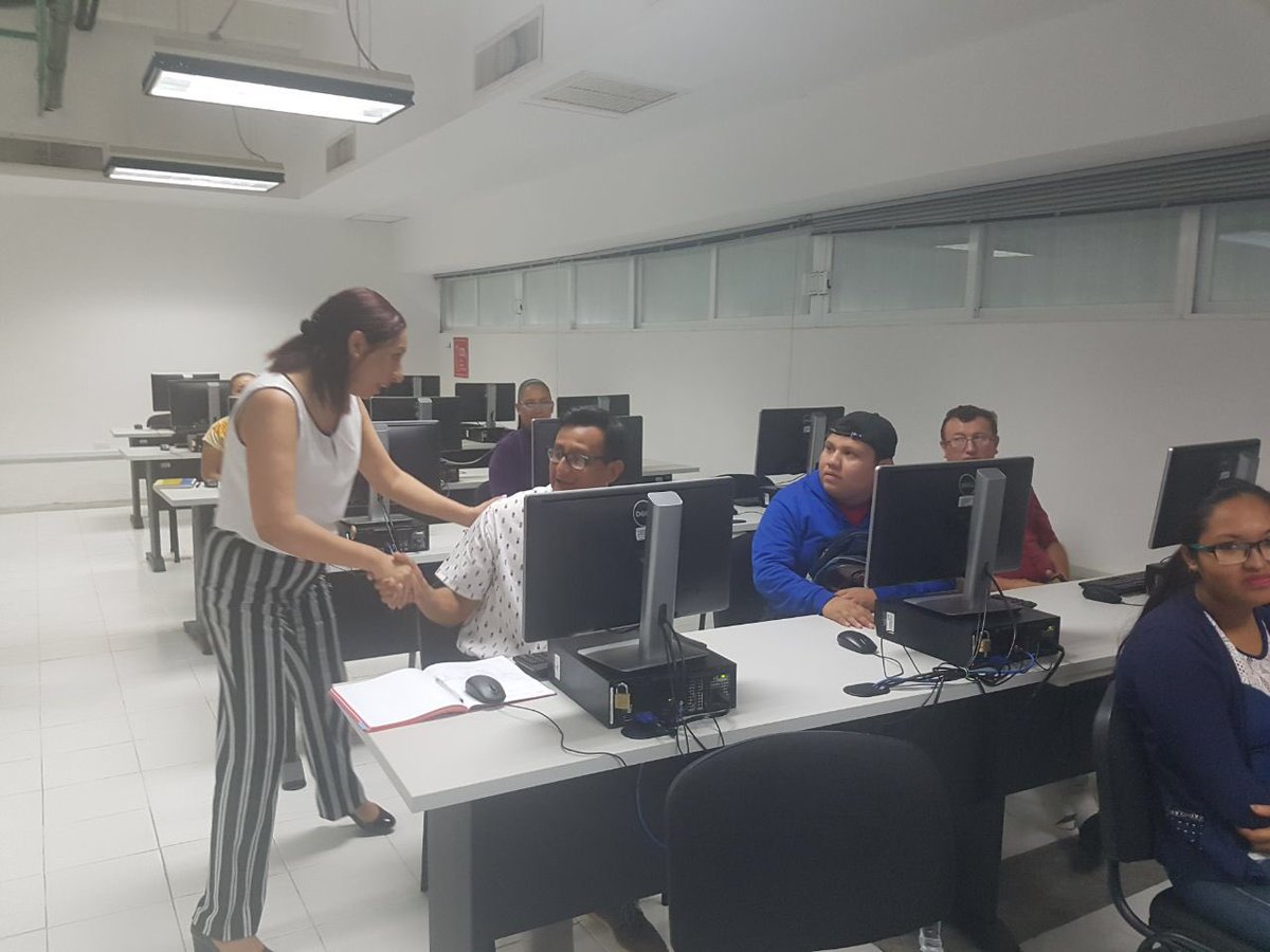 La Educación Superior está llamada a impulsar el desarrollo social y  productivo, a ser un referente de equilibrio y atención a la comunidad. La Universidad del Caribe es ejemplo de trabajo y de responsabilidad social ! Orgullo para Quintana Roo! <a href="/CarlosJoaquin/">Carlos Joaquín</a> <a href="/rtuiran/">Rodolfo Tuirán</a>