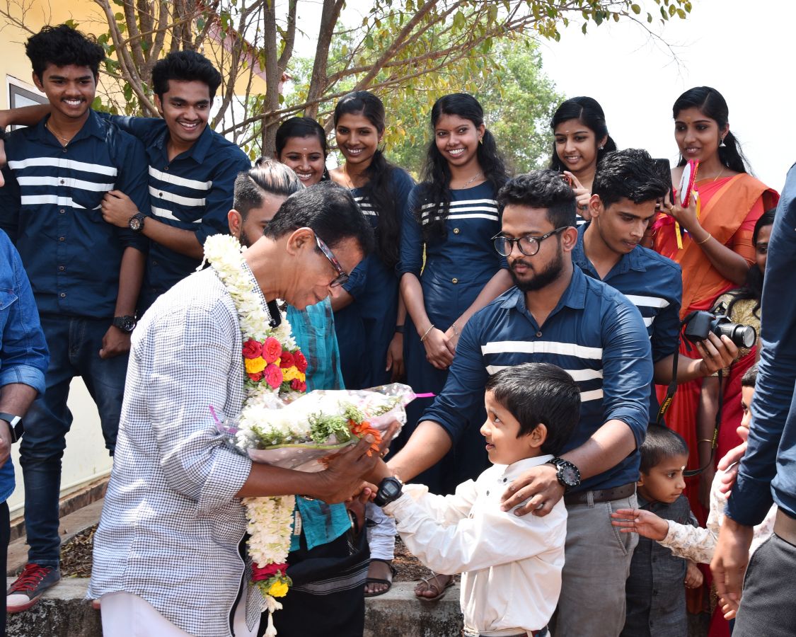 സന്തോഷം നിറഞ്ഞ നിമിഷങ്ങൾ... 🙂