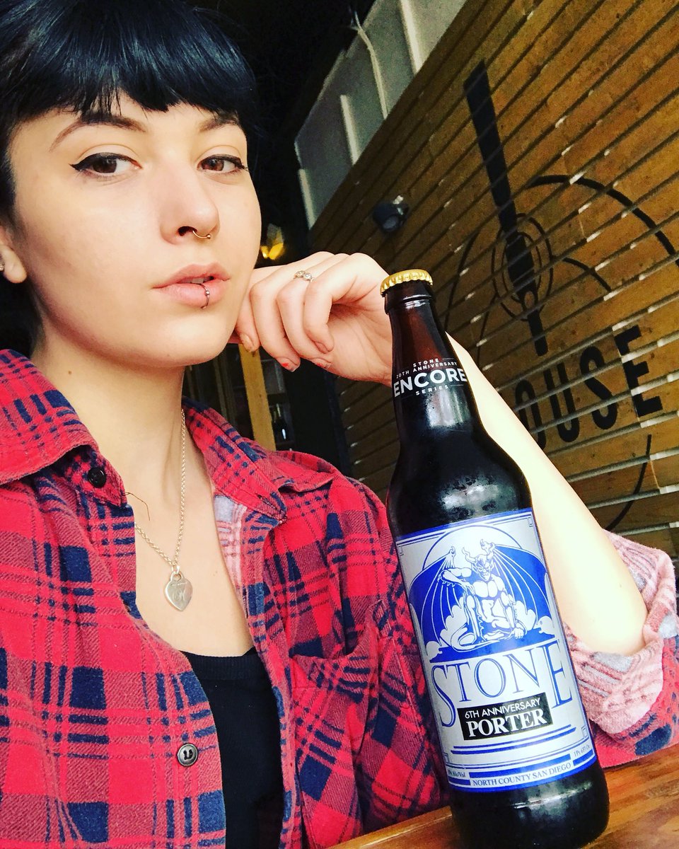 TapHouse61's tweet image. Go get “stoned” (get it?!) with Maddy! She’s serving up smiles and @stonebrewing Encore Series Porter until 4pm!
STYLE: Imperial Porter
ALC/VOL: 8%
IBUs: 60
#StoneEncore #craftbeer #stpete #beer #saturday