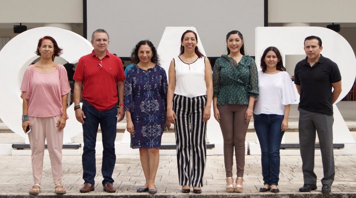 Hoy recibimos a la Secretaria <a href="/ana_anaissabel/">Ana Vásquez Jim</a>, al subsecretario @rirm_m y a la diputada <a href="/CandyAyuso/">Candy Ayuso</a>, quienes nos visitaron  para conocer el programa #VínculoComunitario, cuyo objetivo es generar espacios de sinergia familiar en un ambiente de calidad e integración. #Cancún