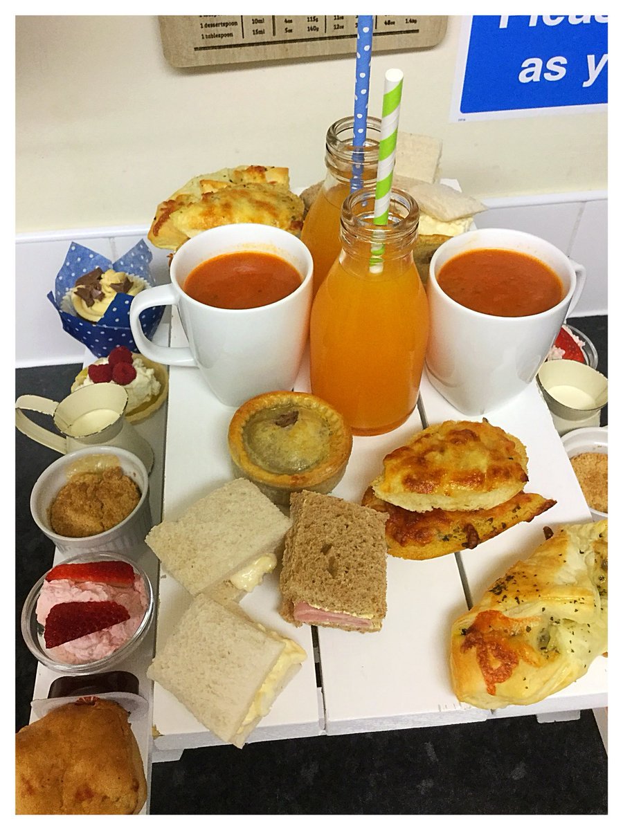 One of today’s afternoon teas ❤️