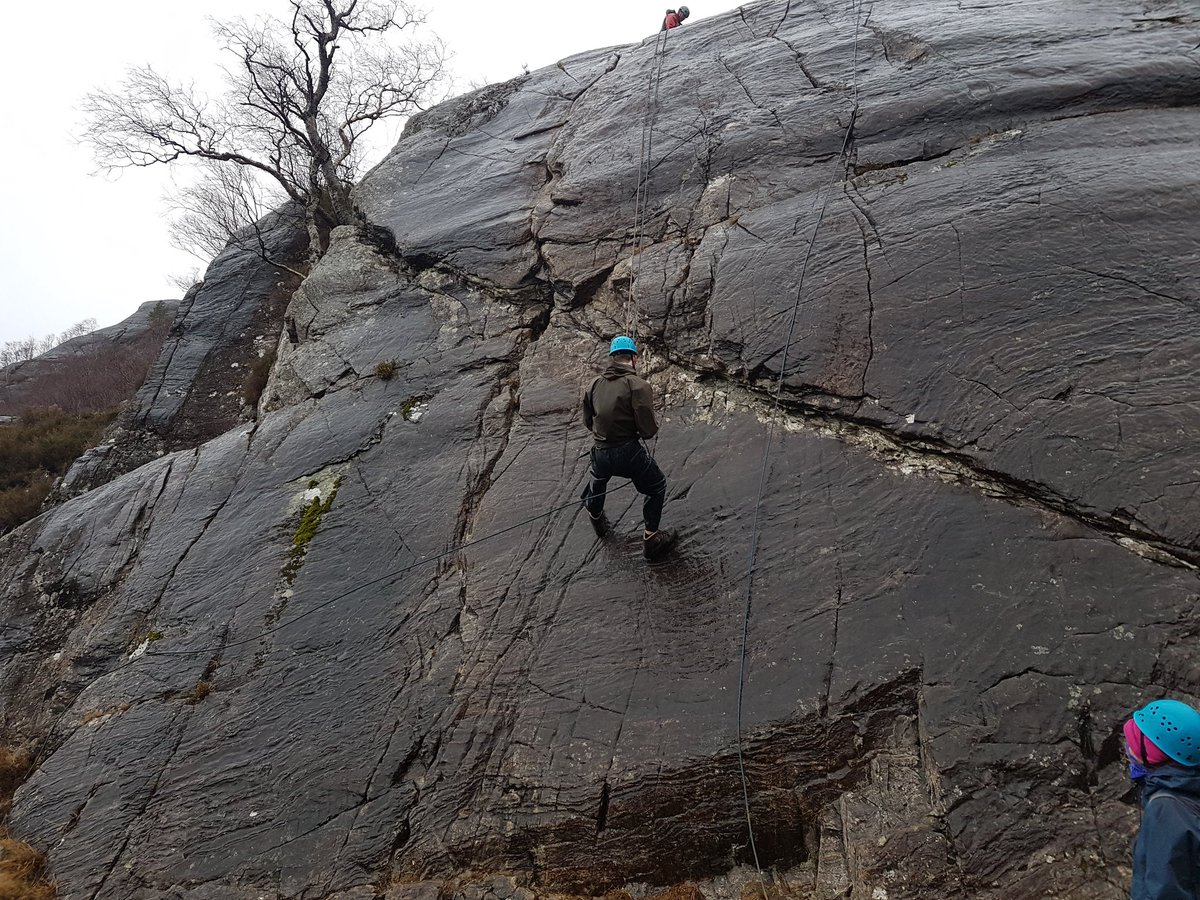 KOutwardbound's tweet image. In the afternoon it was abseiling. Conditions got pretty rough. Thirty mile per hour plus winds, with heavy rain and sleet. Rock face was very slippy. Good job everyone.

#GlenNevis
#ToughItOut
#BraveheartsAll