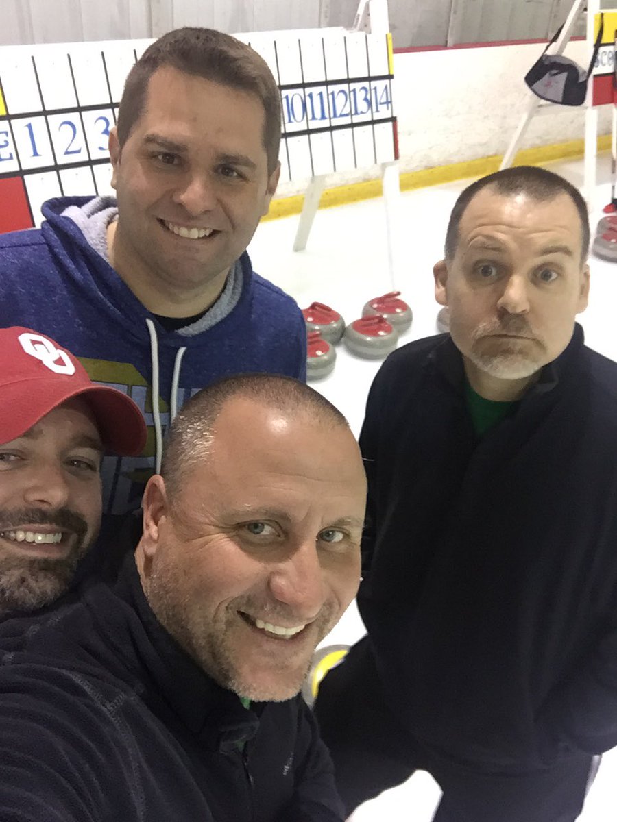 SeanBrannon11's tweet photo. Curling Night in America! @pdallison_ @starrca2323 @TulsaCurling #tulsacurlingclub #curljam https://t.co/5Wgy3IyJUd