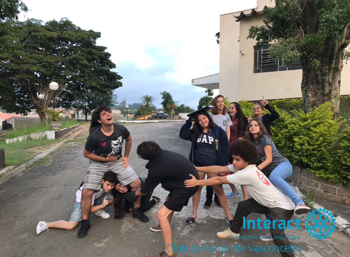 interactferraz's tweet image. No dia 10 de Março, o Interact Club de Ferraz de Vasconcelos realizou a sua vigésima sexta reunião ordinária para o ano rotário 2017-18. Nesta reunião contamos com a presença de 3 convidados tendo assim uma ótima tarde de companheirismo