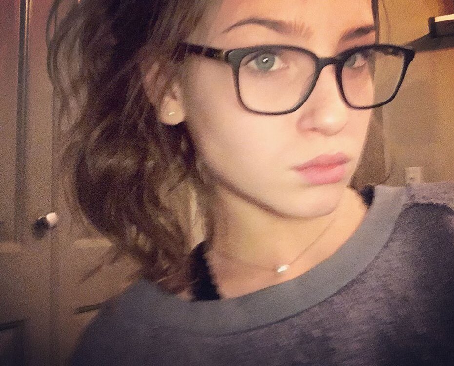 KatieS962's tweet photo. Retweet if you would fuck me https://t.co/PnBk9KBhMF