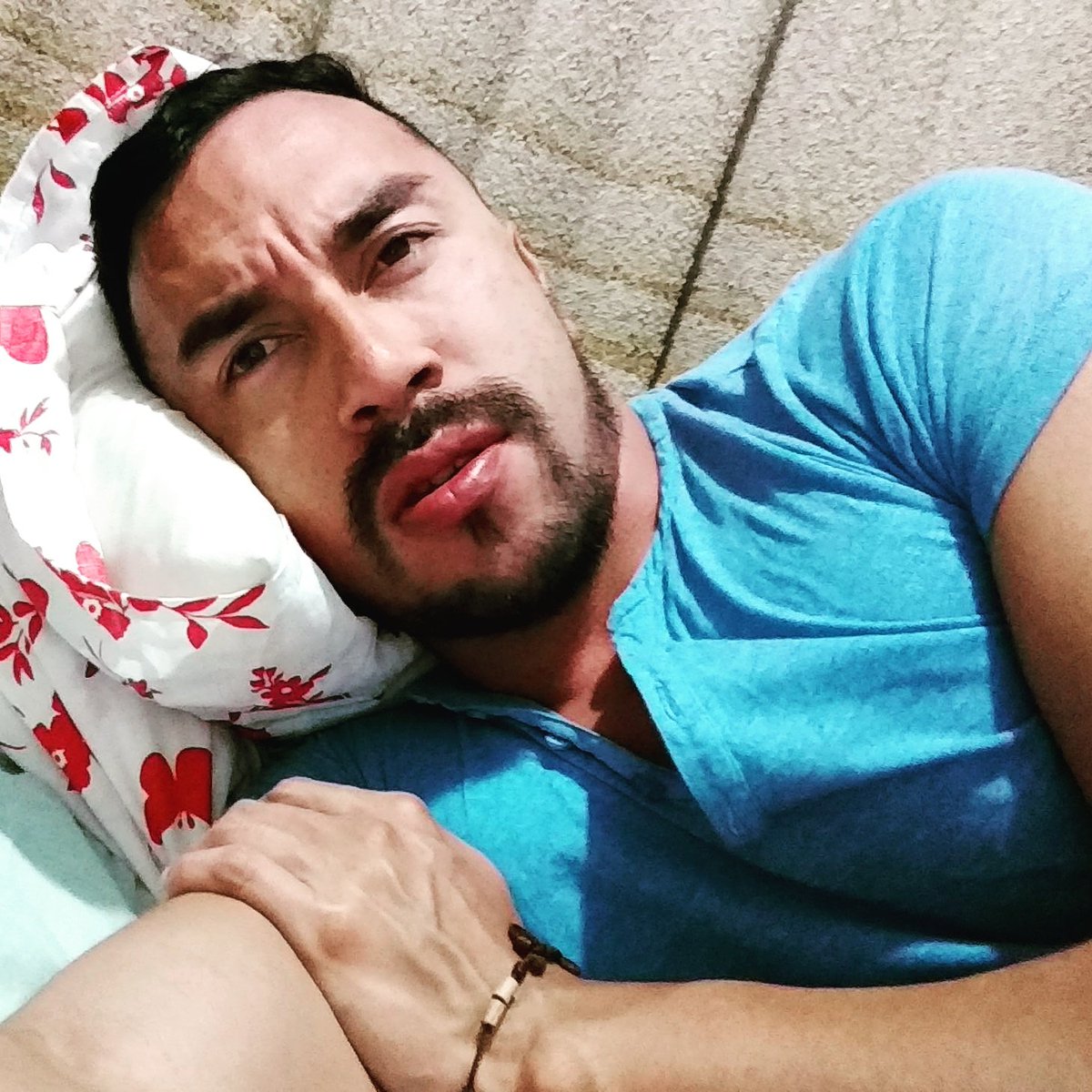 LopezUlchur's tweet photo. #SabadoDeGanarSeguidores #teamgay #FotosChicos #gayporn #fav https://t.co/vJI02rEm8e