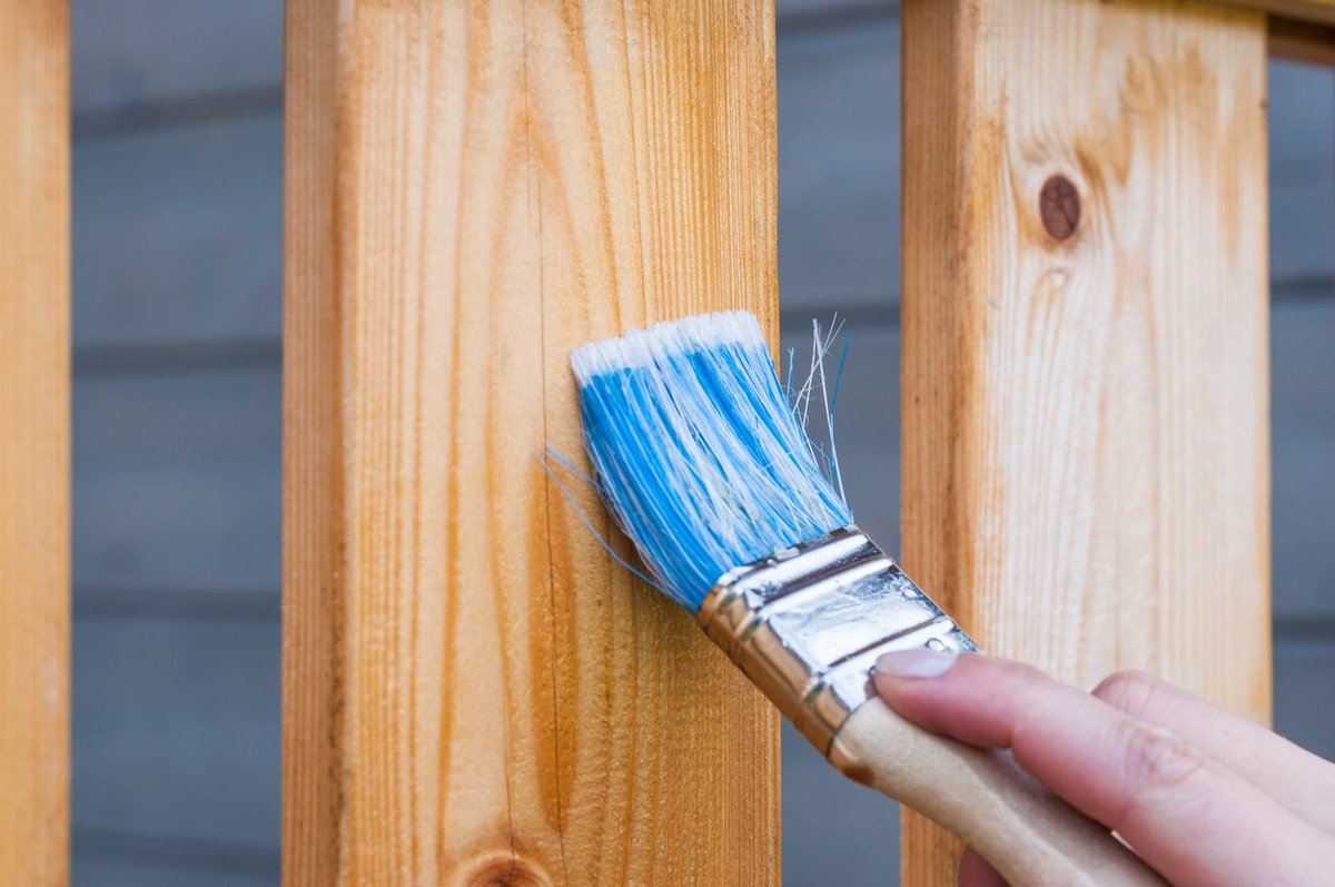 If you want to #remodel before you move to add to your house's value, make sure it's a smart move. qoo.ly/mvupy