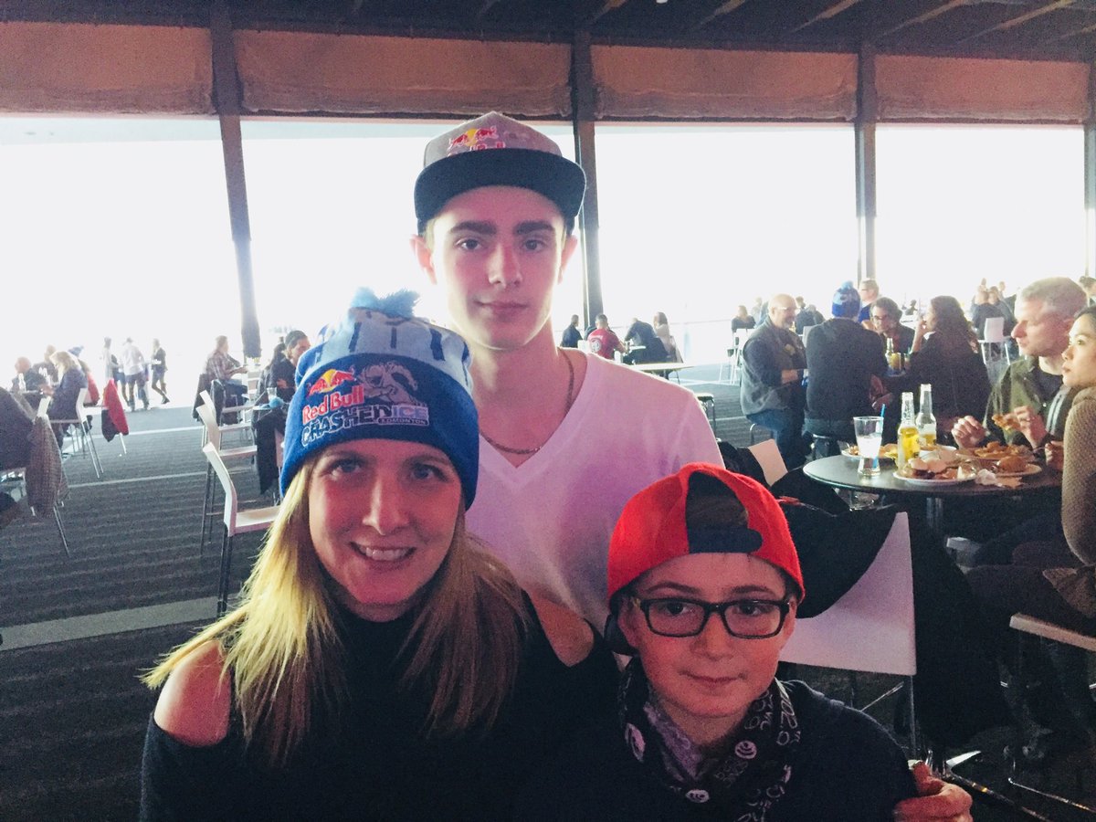 Dmlopezlopez's tweet photo. #redbullcrashedice #iceclub #makingmemories https://t.co/msvG7nFiCv