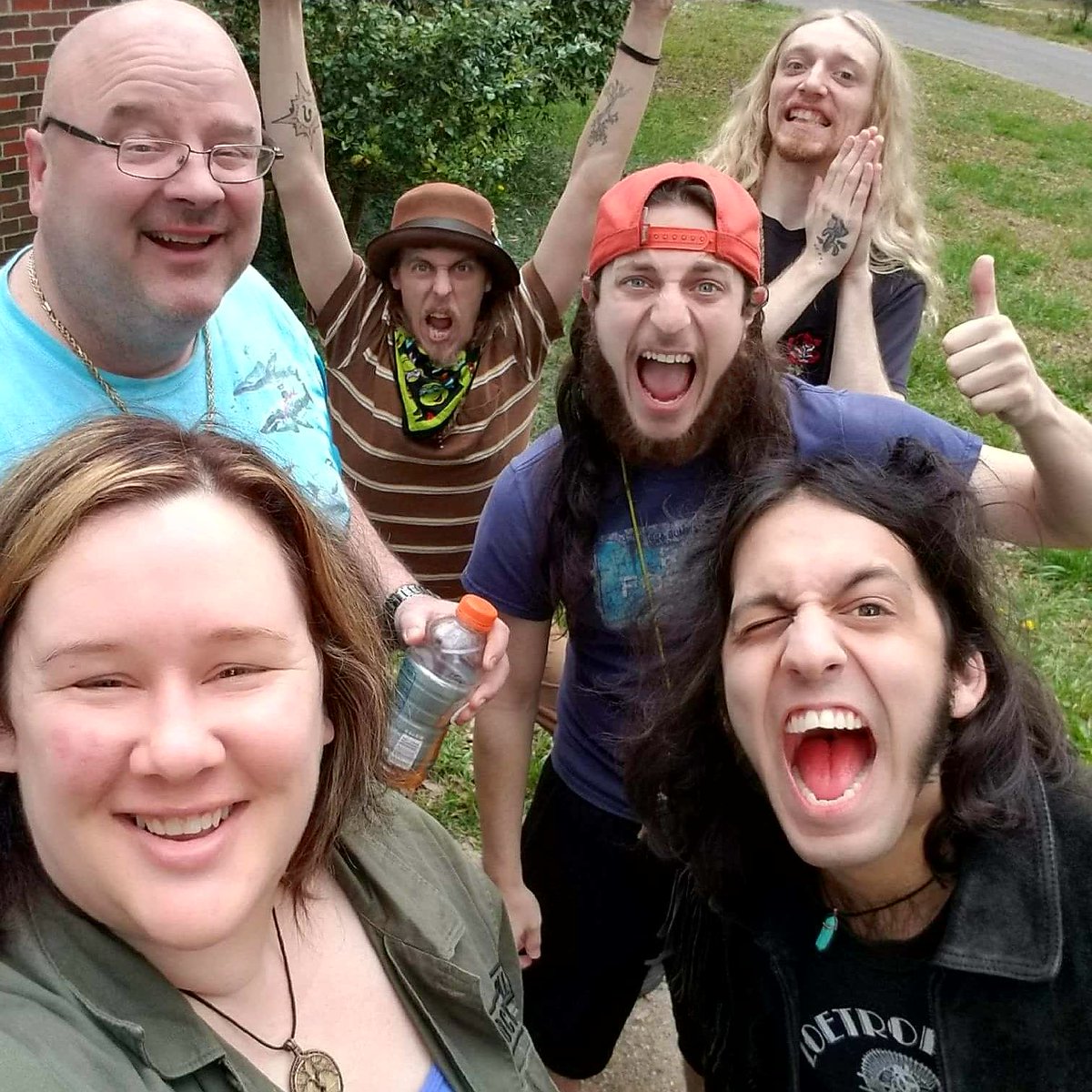 cewest80's tweet photo. We loved @medusasdisco so much we let them crash with us before they make the long drive to New Orleans for their next show! You guys were great! You are welcome back anytime!🎼🎵🎶
#supportlocalmusic #touringband #medusasdisco #groupselfie #southernhospitality https://t.co/m090hKNKpm