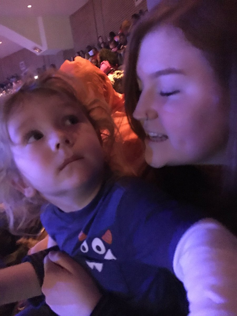 AndreaVMartin's tweet photo. #marveluniverselive https://t.co/iUADVXsBNj