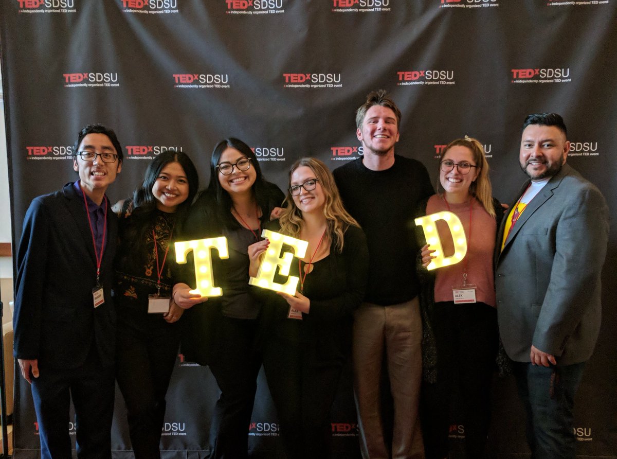 SDSU_JMS's tweet photo. The #sdsujms crew at @TEDxSDSU! #TEDXSDSU #patterndisruption #DNN2K https://t.co/HbcmTSo1nI
