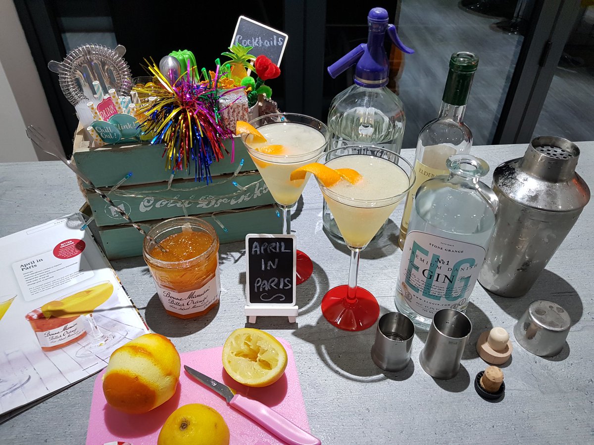 ClarkeyWorld's tweet photo. Drinking delicious April in Paris Cocktails thanks to @craftginclub #elg #BonneMaman https://t.co/abMG6l0g7C