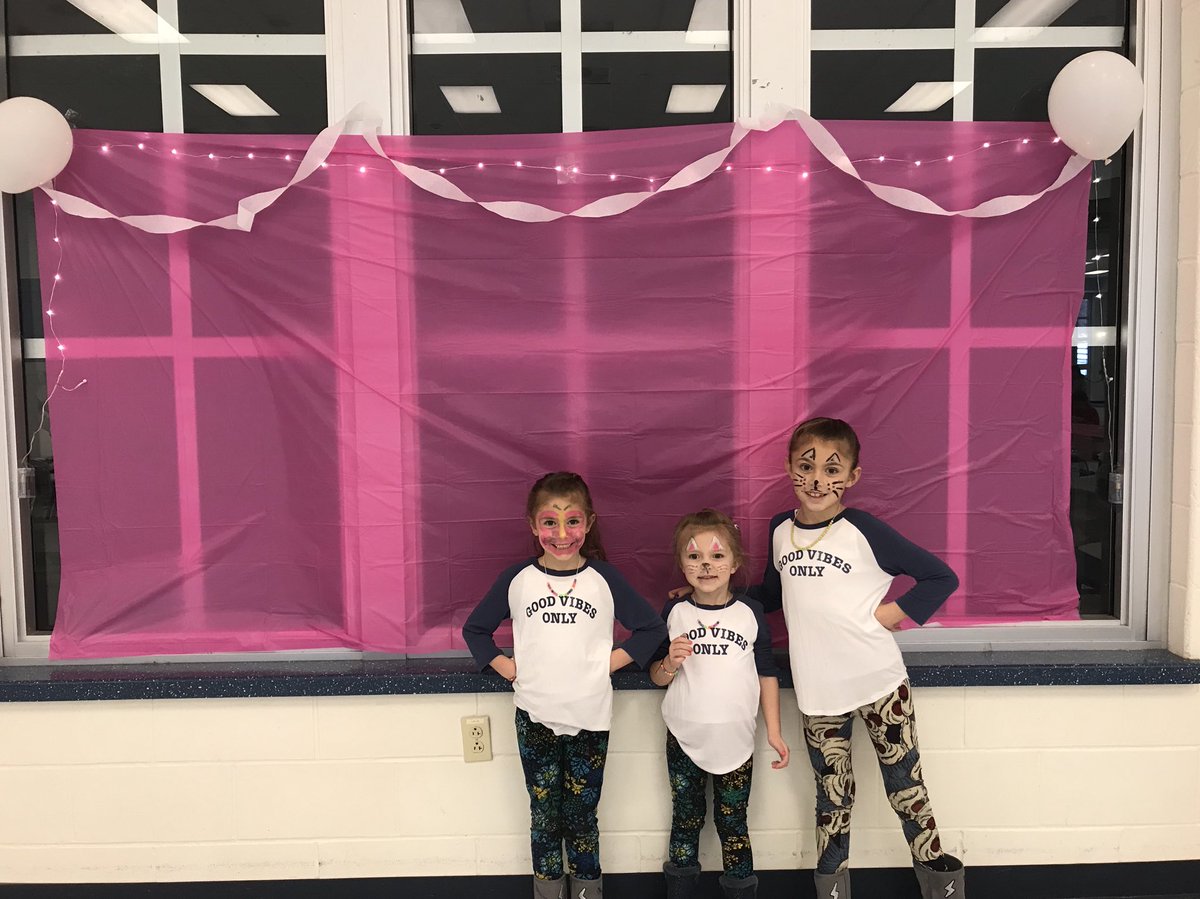 Thank you <a href="/wh_peer/">Warren Hills Peer</a> for a great afternoon the girls loved getting their hair and nails done, the face painting, doing crafts and cupcakes! 💙