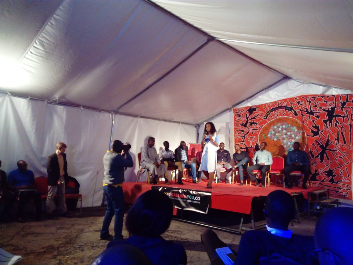 d4devNGO's tweet photo. Les pitch vont bon train à #AICY18! Conviction, innovation, recherche dans ces projets made in #Senegal et de haute facture pour l'agriculture et la gestion des ressources halieutiques locales.
Big up à la seule dame du lot pour @ELEPHANTVERT ;) https://t.co/hubYODBVxN