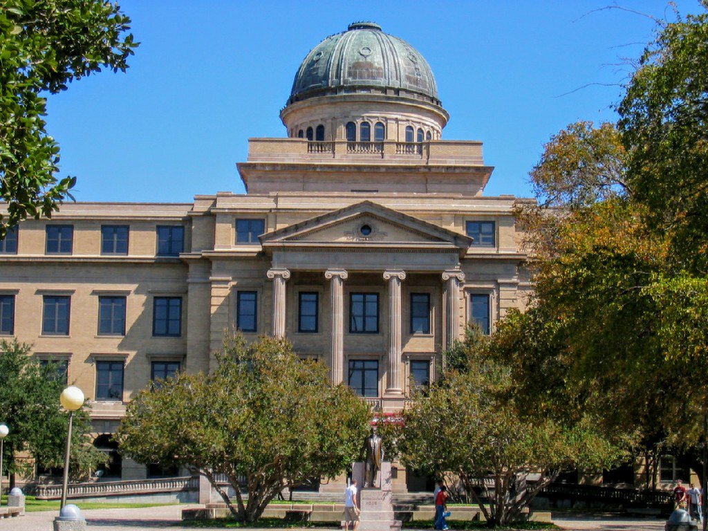 Best Colleges tweet media