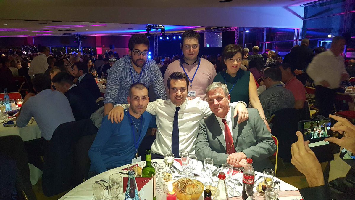 AymericDurox's tweet photo. Le #FN77 en force au #CongresFN2018 . De supers moments de partage 🇫🇷 https://t.co/UETn1mfu0z