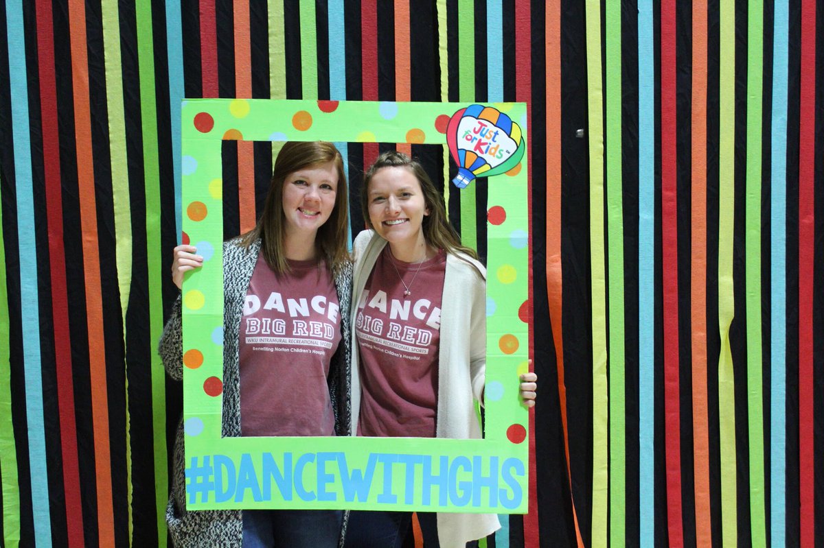DanceBigRed's tweet photo. We had an amazing night with Greenwood and South Warren High School for their Dance Little Red’s! South Warren raised $4,326 for their first #DLR and Greenwood raised $6,008 for their second #DLR! We’re extremely proud of all of their hard work and dedication! #DLR18 #DBR18 #JFK https://t.co/ftVu0WkB35
