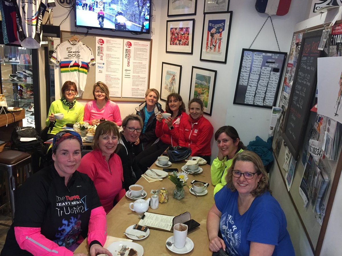 Maisonduvelouk's tweet image. Brilliant first @HSBCUKBreeze womens rides, full house. 20km with 200 metres of climbing. Great work! #womensride #groupride #shopride