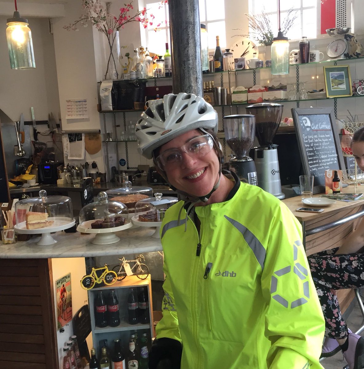 Maisonduvelouk's tweet image. Brilliant first @HSBCUKBreeze womens rides, full house. 20km with 200 metres of climbing. Great work! #womensride #groupride #shopride