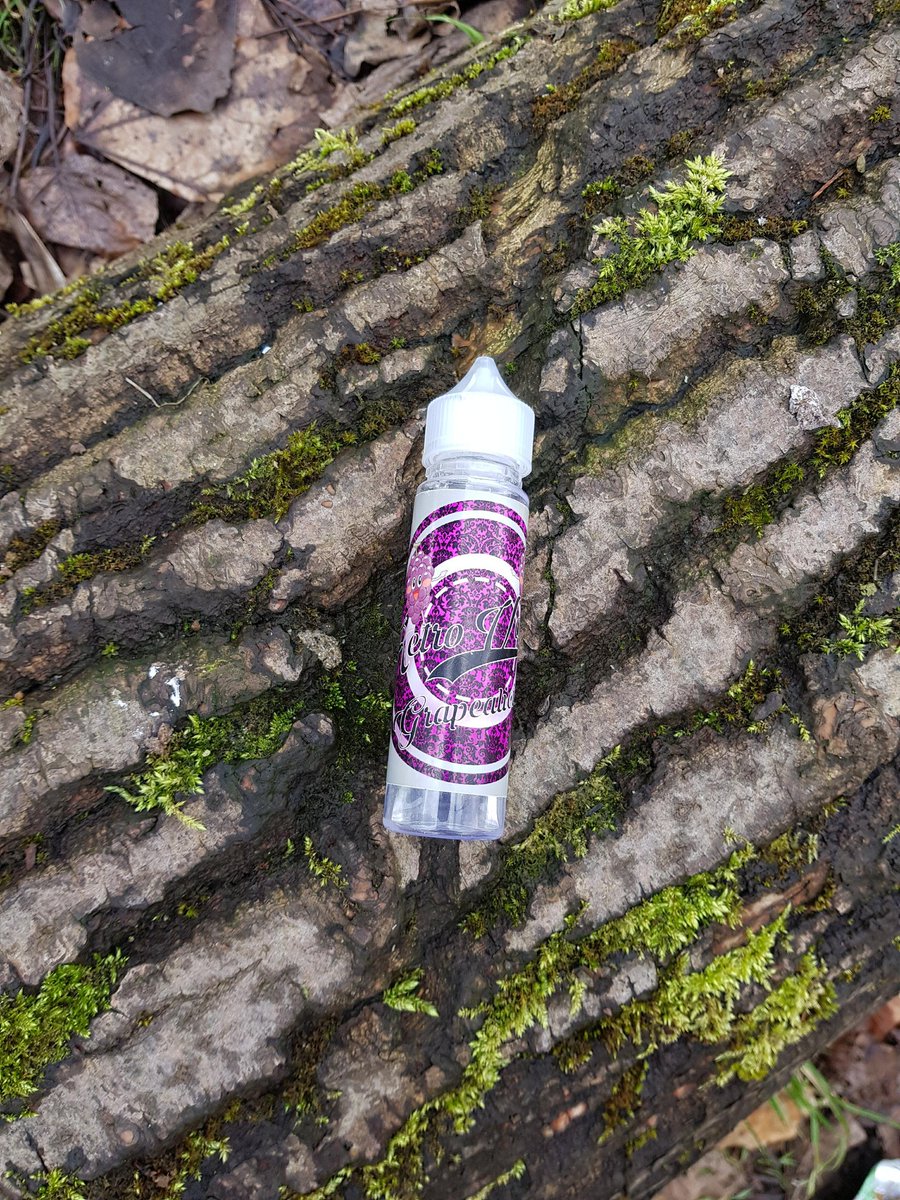 More amazing flavours over at retro-vapor.com check us out #vapefam #vapefriends #CLOUDCHASING #vapeuk #Vape #vapeon #Ecig #Vapelyfe #vapelifestyle #Retweet #follo4folloback #vapeshop #vapecommunity #vapegear #vapers #vapelove #vaporaddict #VAPEGIVEAWAY