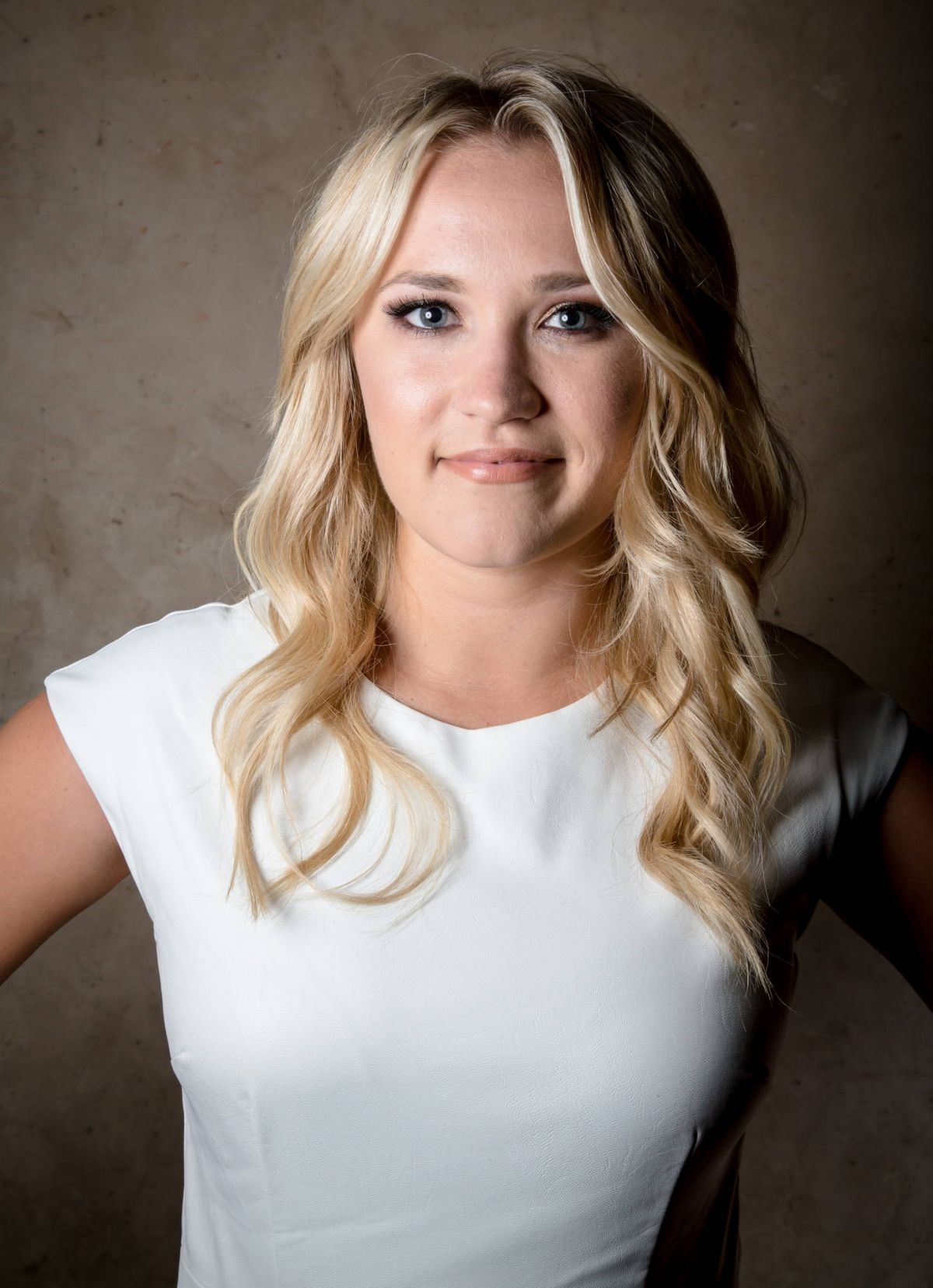 Happy Birthday EMILY OSMENT.      