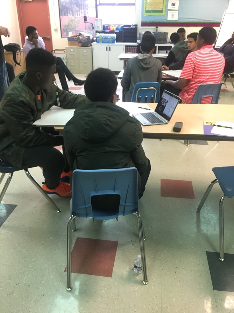 easeged's tweet photo. Observing the geniuses at work. They're currently revamping @HiddenGeniusPro's digital strategy.
#hiddengeniusproject #oakland #techforGood #skooliskey https://t.co/8ar4zOifOy