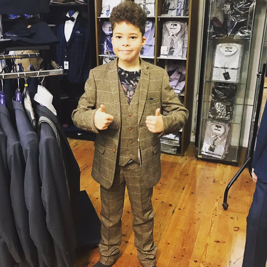 BlidworthMens's tweet photo. How handsome does this young man look in the Marc Darcy TED child's suit. Ready to take his mum out for #MothersDay tomorrow.
#marcdarcysuits #mansfield #nottingham #younggentleman #promseason #tweed #kidsfashion #newdandy #blidworth #nottinghamshire #peakyblinders https://t.co/Z9mDerq8QE