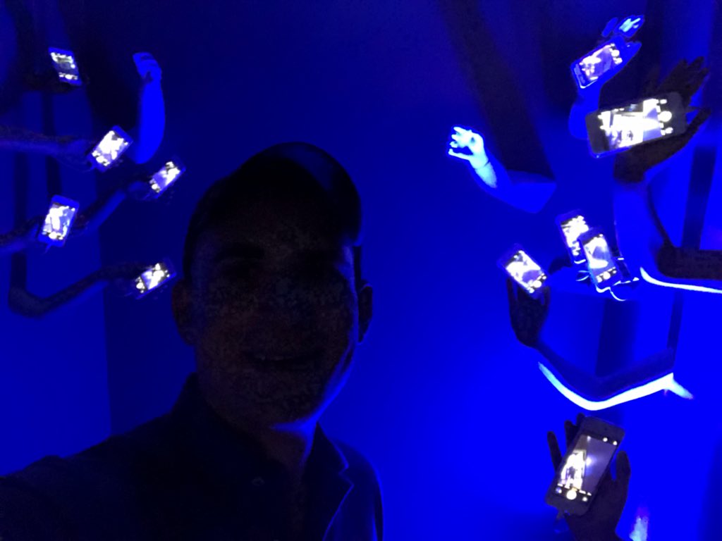 KatzAndrewS's tweet photo. First #SXSW stop is at @Vimeo’s awesome activation The Decade #VimeoSPX #sxsw2018 https://t.co/HiNimItG5E