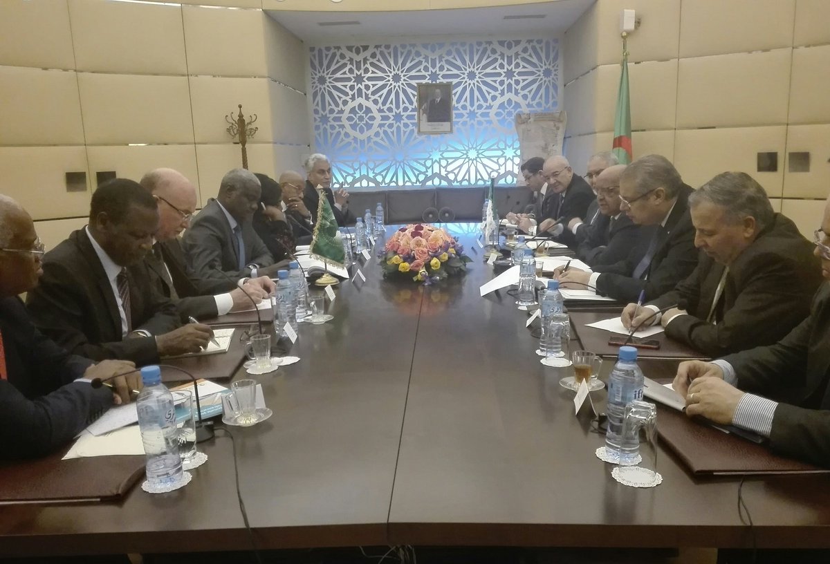 Rasd_TVOficial's tweet photo. La Causa saharaui 🇪🇭 y el proceso de descolonización serán tema clave en la conversacione entre el canciller de Argelia 🇩🇿 @Messahel_MAE y el presidente de la Comisión de la @_AfricanUnion @AUC_MoussaFaki https://t.co/rYPgPwjmMj