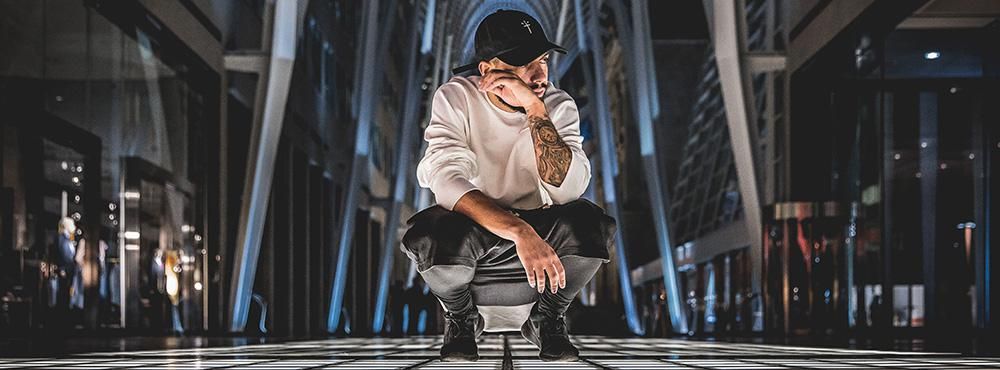 EDMWorldMag's tweet photo. LOVING this music video! Joe Ghost Releases "Let It Go" https://t.co/fY9Xp4kLVg
#newmusic #toronto #joeghost #letitgo @JoeGhostonline https://t.co/bz88C9mEKy