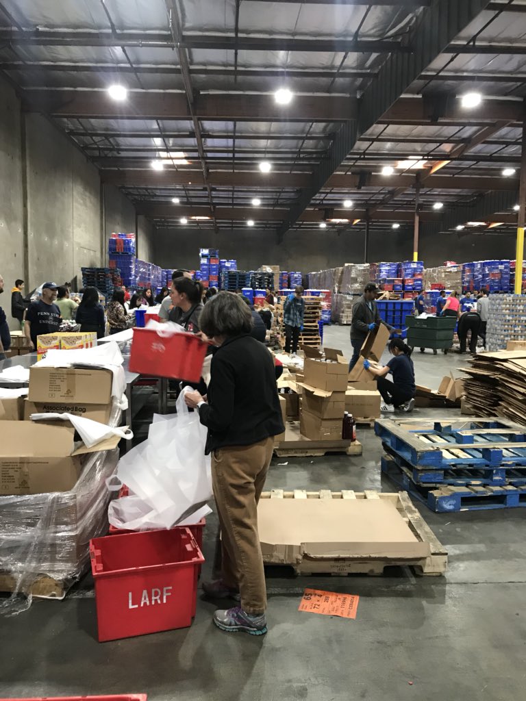 DawnQSantiago's tweet image. ❤️💛❤️💛 morning well spent! #SCervice @USCAlumni  #FightOn