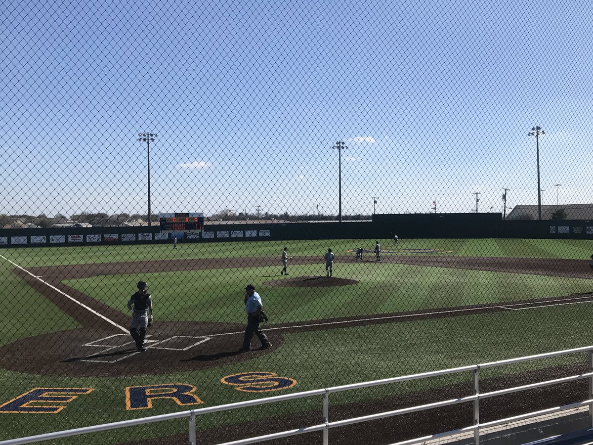 StevenCarroll77's tweet photo. Beautiful Day for Baseball &amp; Another BIG win for @NFBaseball over #2 Waco Robinson 3-2!! Won 3 our of 4 this weekend &amp; start District play Tuesday night. Way to go boys!!! #WarDawgs #Compete #GoonvilleTX #LetsGoooo https://t.co/kcI4VehTdw