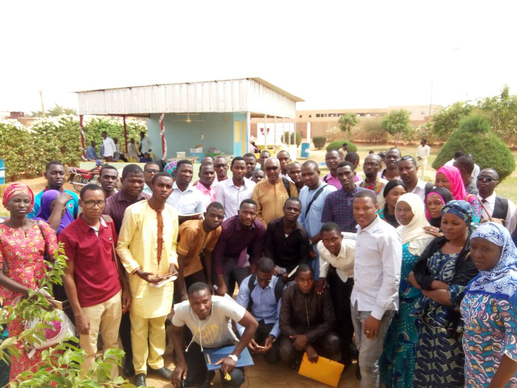 inoussa_arima's tweet photo. Séminaire ce matin dans les locaux de ADU à Niamey. Ambition : aider et préparer les jeunes à décrocher leur premier emploi. https://t.co/xXdjOYjeVW